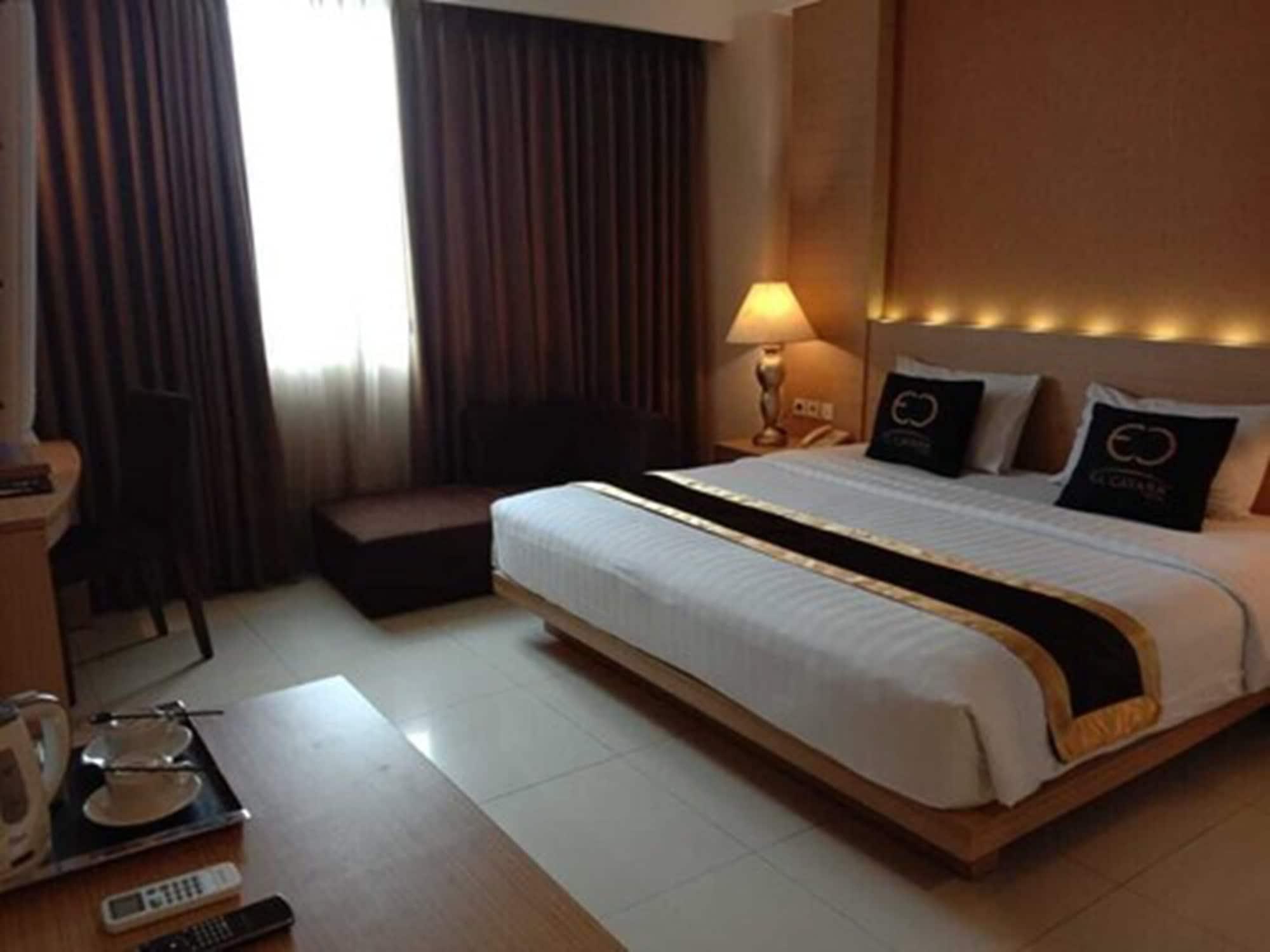 El Cavana Bandung Esterno foto