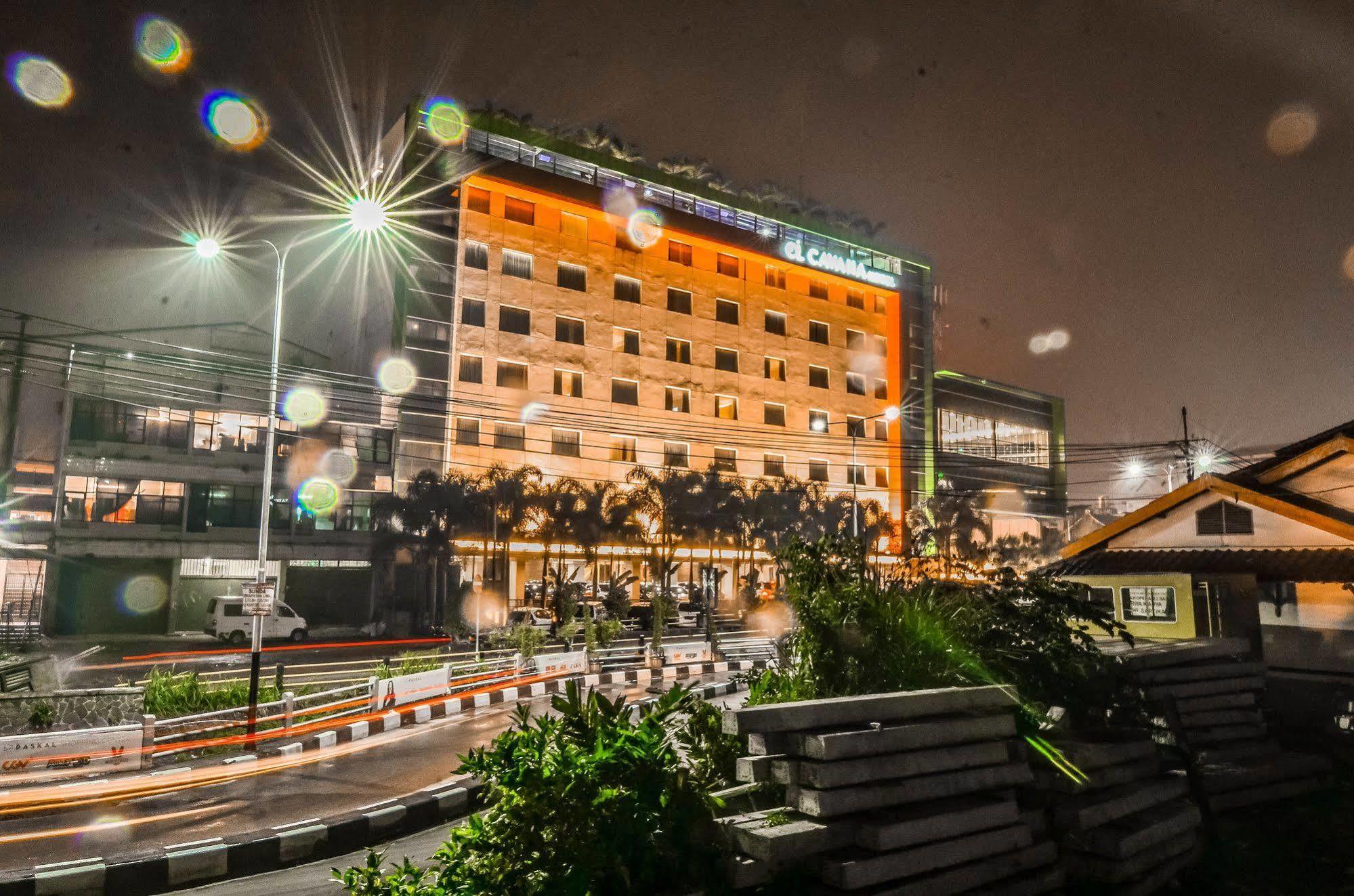El Cavana Bandung Esterno foto